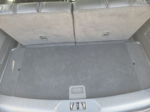 Used 2021 Ford Explorer Limited w/ Equipment Group 301A RWD image 19