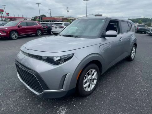 Used 2023 Kia Soul LX w/ Option Group 015 image 5
