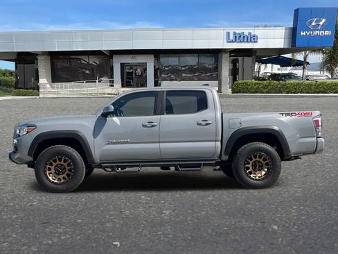 Used 2021 Toyota Tacoma TRD Off-Road w/ Technology Package image 6