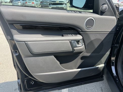 Certified 2025 Land Rover Discovery S AWD/4WD image 15
