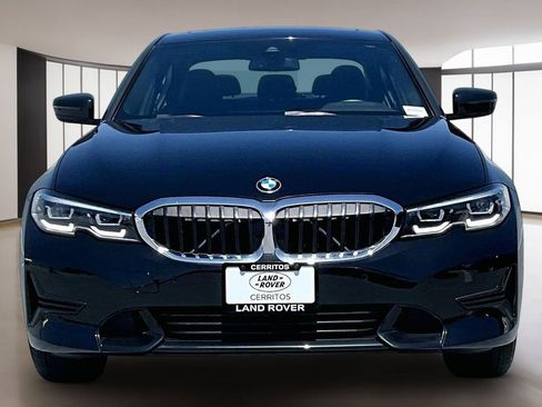 Used 2022 BMW 330i Sedan w/ Premium Package 2 RWD image 2