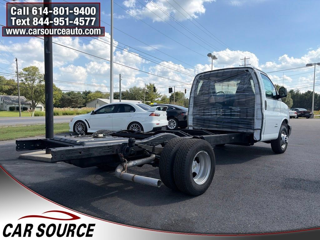 Used 2023 Chevrolet Express 4500 w/ Ambulance Package RWD image 5