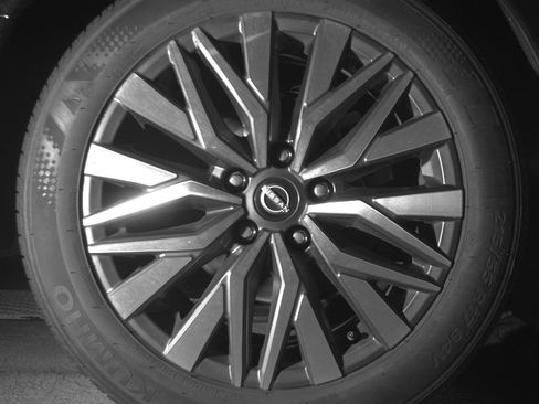 Used 2025 Nissan Altima 2.5 SV FWD image 15