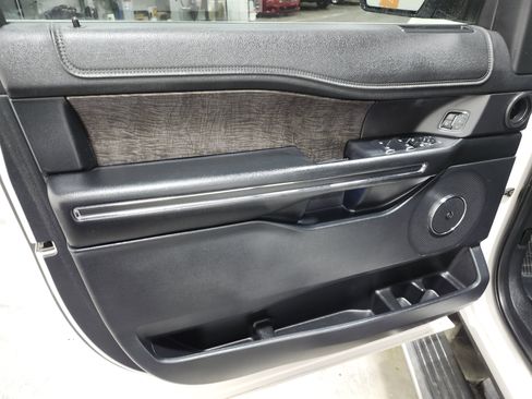 Used 2018 Ford Expedition Max Limited w/ Equipment Group 301A image 27