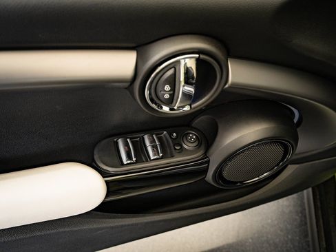 Used 2023 MINI Cooper S w/ Signature Upholstery Package image 24