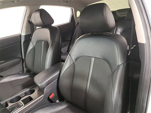 Used 2019 Kia Optima S image 20