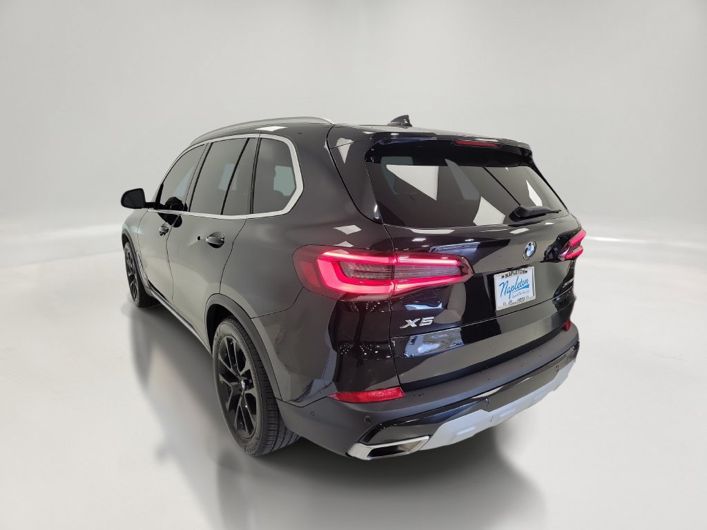 Used 2022 BMW X5 xDrive40i w/ Premium Package AWD/4WD image 5