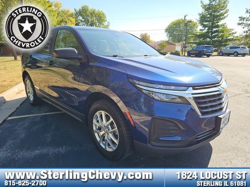 Used 2022 Chevrolet Equinox LS image 3