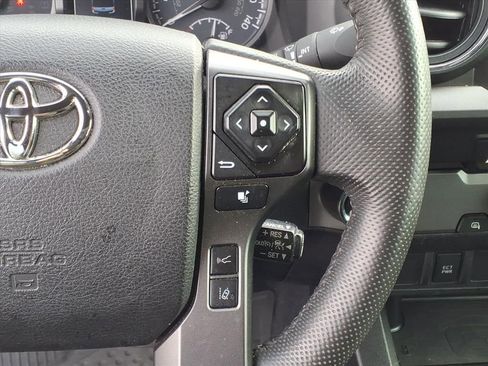 Used 2021 Toyota Tacoma TRD Sport image 21