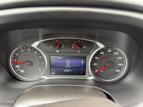 Used 2020 GMC Acadia SLE w/ Driver Convenience Package FWD image 17