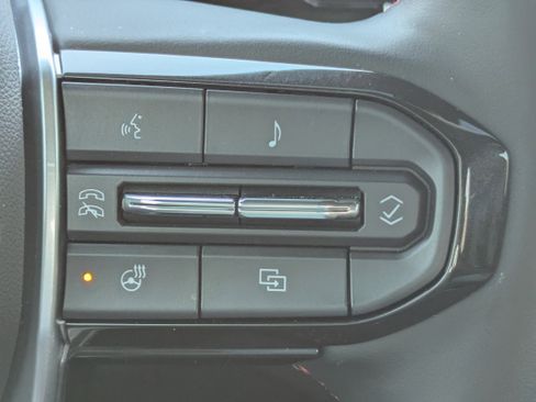 Certified 2025 Chevrolet Colorado Z71 w/ Technology Package image 26