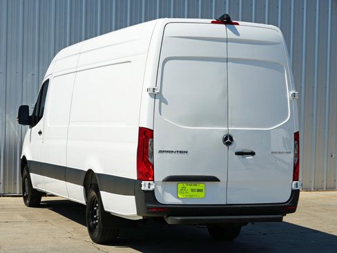 Used 2024 Mercedes-Benz Sprinter 3500 image 37