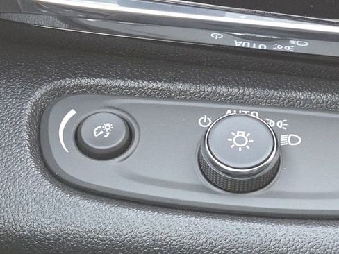 New 2026 Buick Envista Avenir image 16