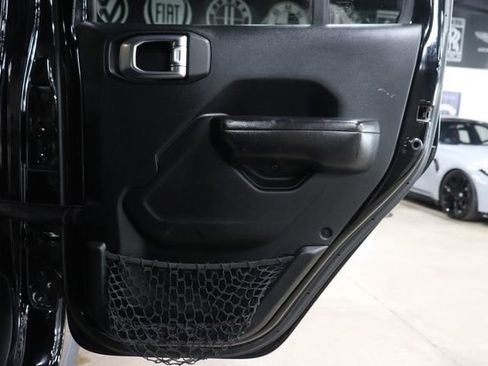 Used 2020 Jeep Gladiator Rubicon AWD/4WD image 22