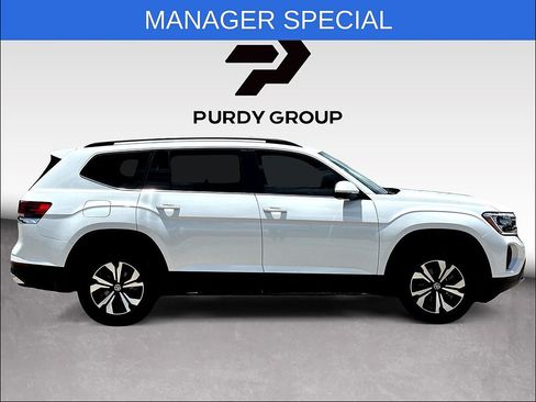Certified 2026 Volkswagen Atlas SE FWD image 9