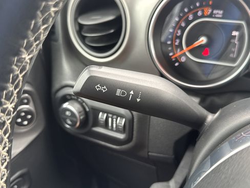 Used 2020 Jeep Gladiator Sport w/ Quick Order Package 24S AWD/4WD image 16