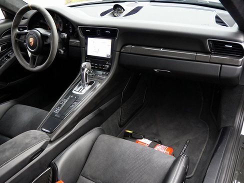 Used 2019 Porsche 911 GT3 RS image 21