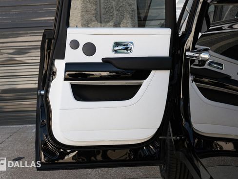 Used 2021 Rolls-Royce Cullinan image 33