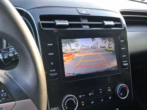 Used 2024 Hyundai Tucson SE image 24