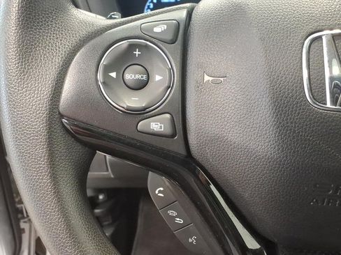 Used 2022 Honda HR-V EX image 11
