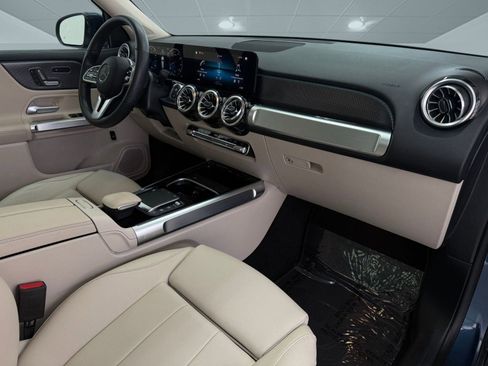 Used 2023 Mercedes-Benz GLB 250 image 22