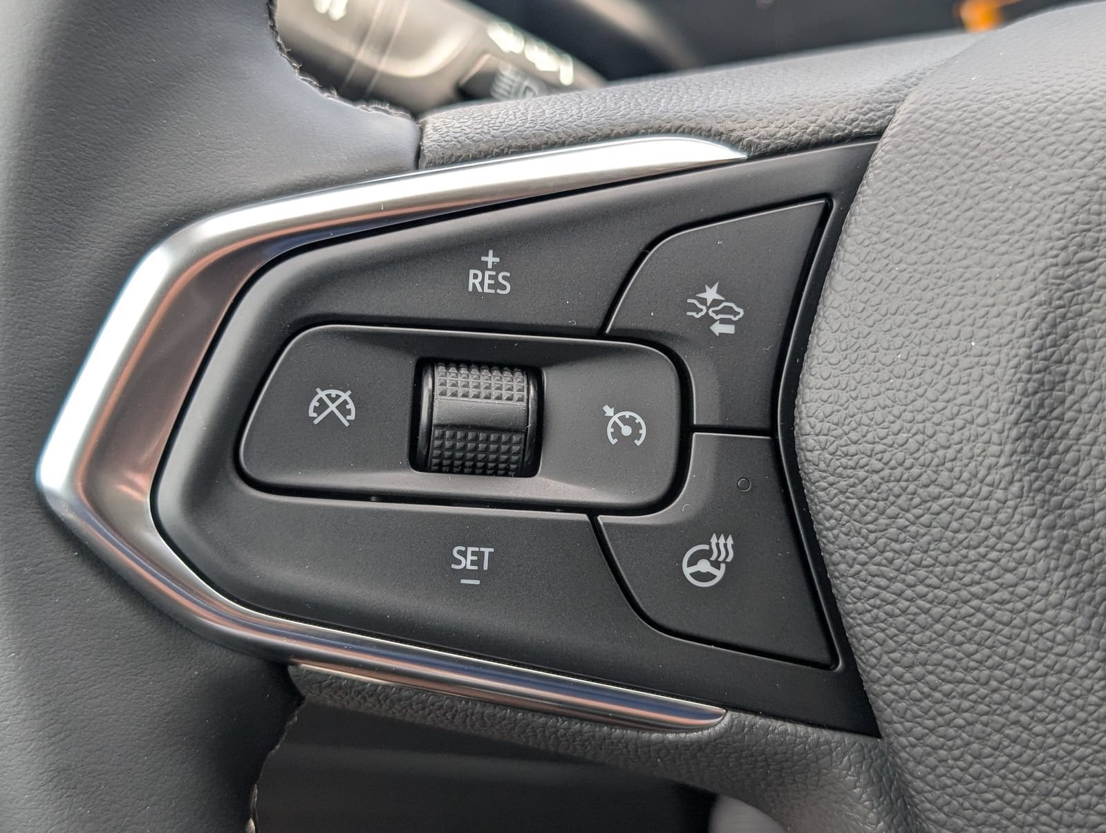 New 2026 Chevrolet Trax LT w/ Driver Confidence Package FWD image 18