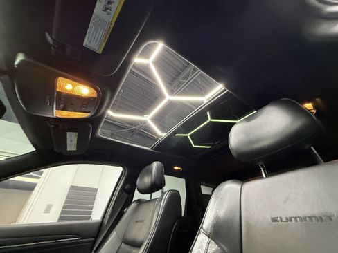 Used 2014 Jeep Grand Cherokee Summit image 12