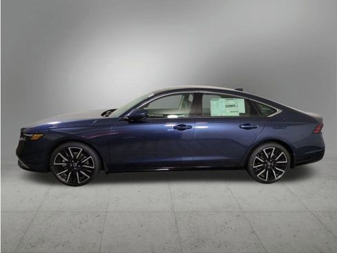 New 2026 Honda Accord Touring image 2