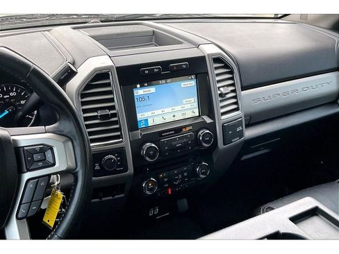 Used 2017 Ford F350 Lariat w/ Chrome Package image 7