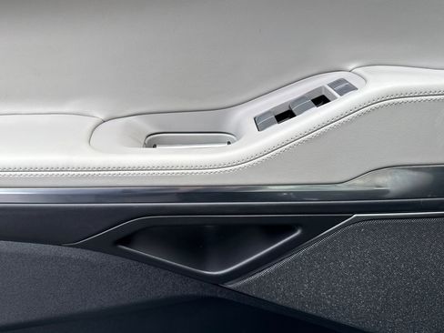 Certified 2025 Lincoln Navigator Reserve image 11