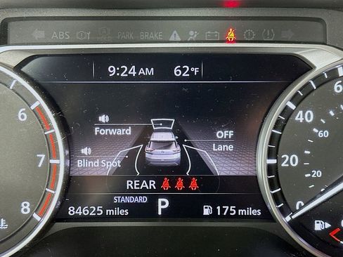 Used 2021 Nissan Rogue SV FWD image 15