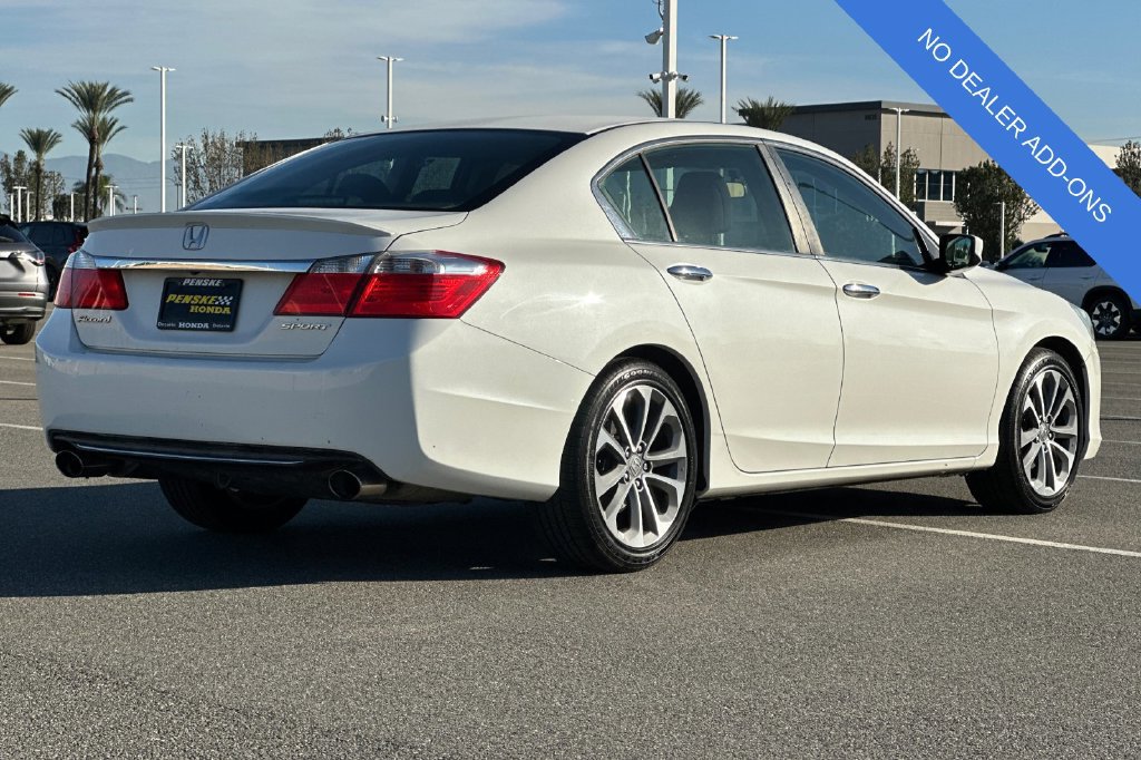 Used 2015 Honda Accord Sport image 4