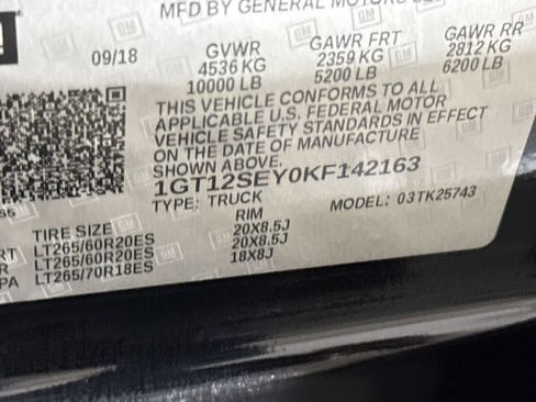 Used 2019 GMC Sierra 2500 Denali w/ Duramax Plus Package AWD/4WD image 29