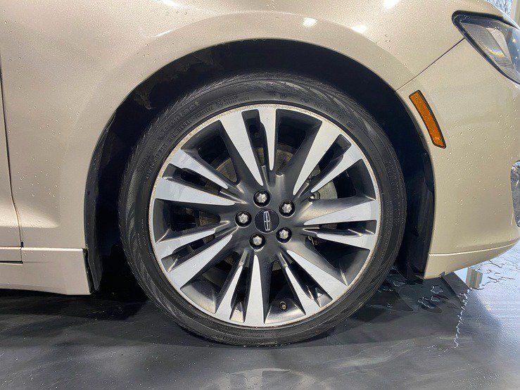 Used 2017 Lincoln MKZ Reserve w/ Climate Package FWD image 8