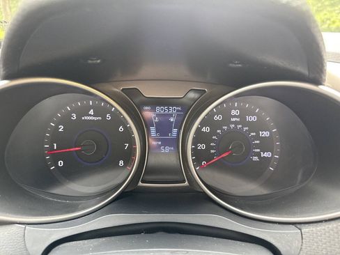Used 2012 Hyundai Veloster w/ Style Pkg FWD image 26