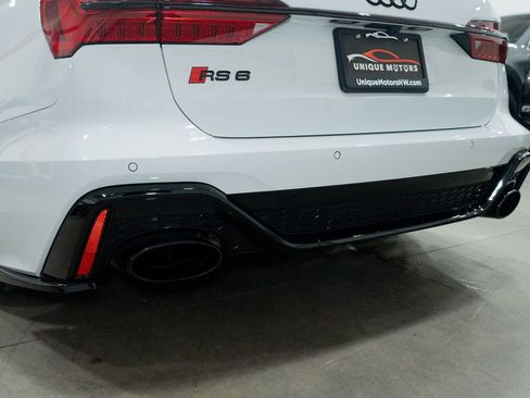 Used 2021 Audi RS 6 w/ Executive Package image 10