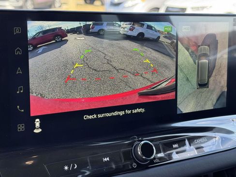 New 2025 Mitsubishi Outlander SE image 12