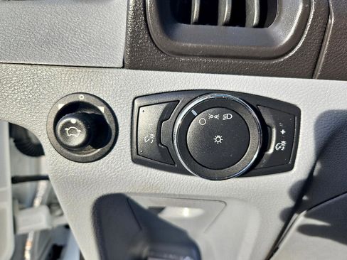 Used 2019 Ford Transit 350 XL image 14