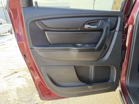 Used 2016 GMC Acadia SLE image 9