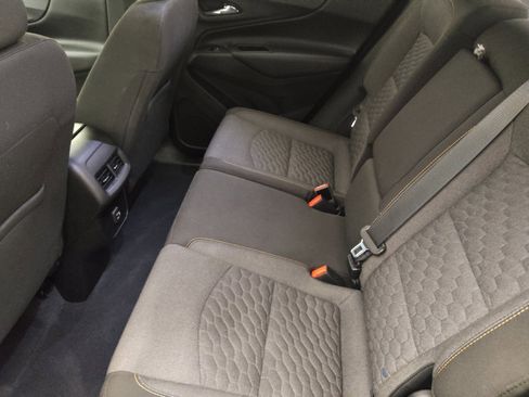 Used 2020 Chevrolet Equinox LT image 18