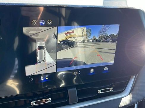 New 2026 Chevrolet Equinox LT w/ Convenience Package II image 21