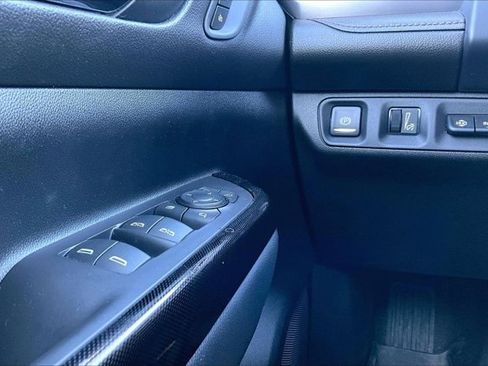 Used 2022 GMC Acadia AT4 w/ Technology Package image 16