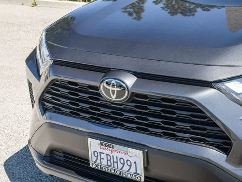 Used 2023 Toyota RAV4 XLE w/ Convenience Package FWD image 5