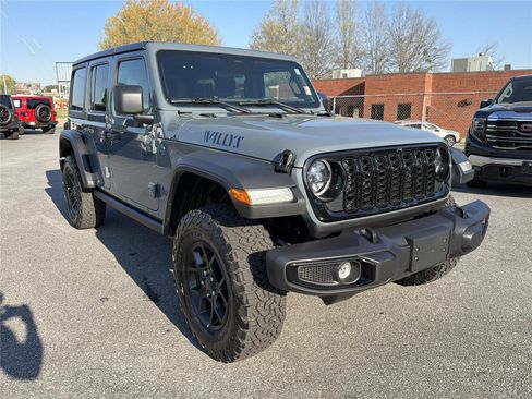 Used 2025 Jeep Wrangler Willys image 4