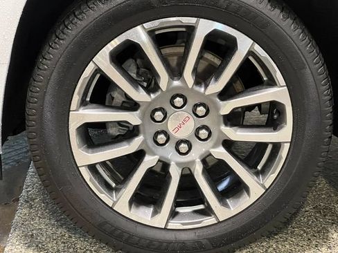 Used 2023 GMC Acadia Denali AWD/4WD image 8