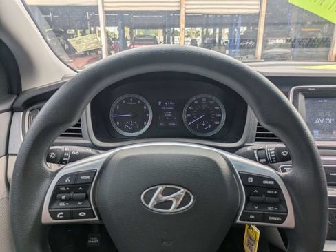 Used 2019 Hyundai Sonata SE FWD image 27