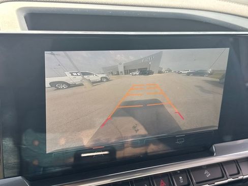 Used 2023 GMC Sierra 1500 SLT w/ SLT Premium Package image 23