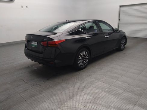 Used 2023 Nissan Altima 2.5 SV FWD image 9