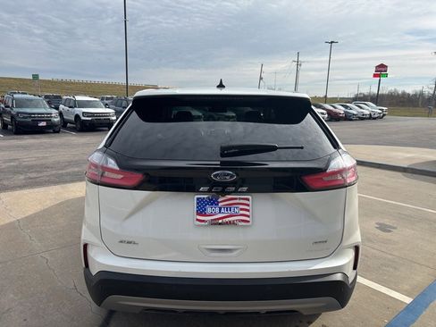 Used 2023 Ford Edge SEL w/ Convenience Package image 4