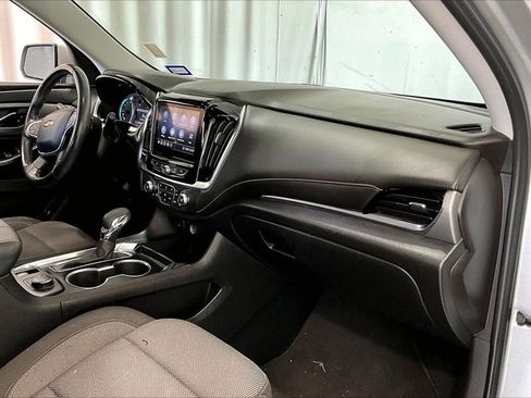 Used 2021 Chevrolet Traverse LT FWD image 28